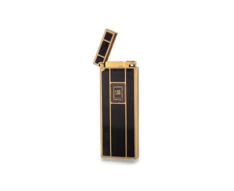 MARUMAN, IC LASER LIGHTER, gold plated and black lacquered body with central maker's mark7.5cm long