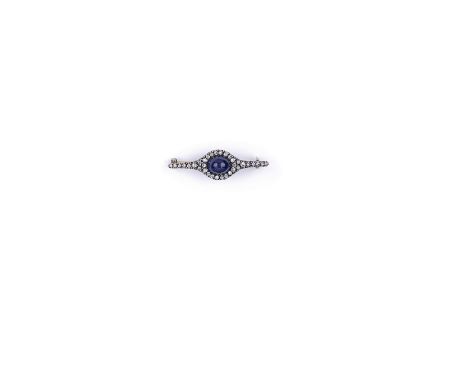 KARL FABERGE: SAPPHIRE AND DIAMOND BAR BROOCH, WORKMASTER AUGUST HOLLMING, ST PETERSBURG, 1899-1903 the oval cabochon sapphir