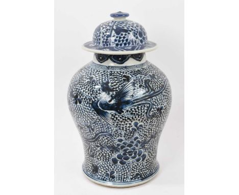 19th century Chinese blue and white porcelain vase and cover, decorated with phoenixes on a scale ground, 41.5cm high, and a 