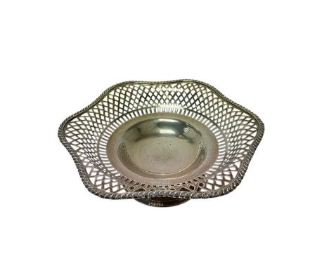 Edwardian silver pierced fruit bowl of shaped form, with gadrooned border, on pierced circular foot (Chester 1909), 15ozs