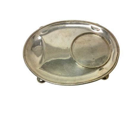 George IV silver dish of oval form, with fitted circular frame and well, on four bun feet (London 1823) Paul Storr. All at ap