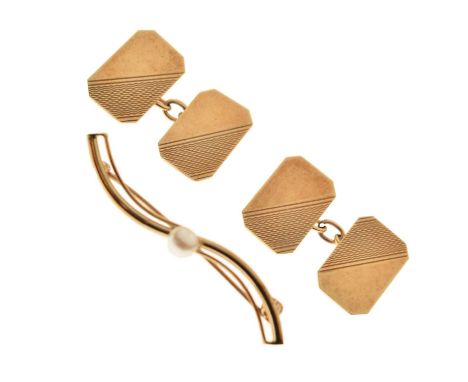 Pair of 9ct gold cufflinks, the rectangular panels each having engine turned engraved decoration, 6g approx, cased; and a 9ct