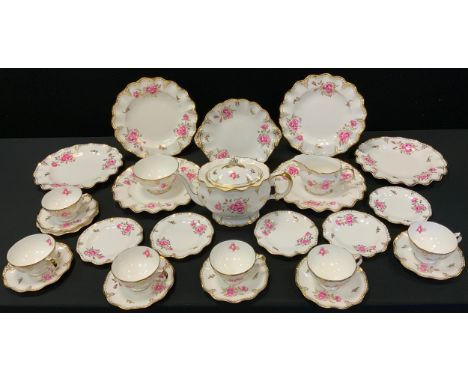 An Extensive Royal Crown Derby Pinxton Roses pattern six setting dinner and tea service ins large teapot, milk jug, sugar bow