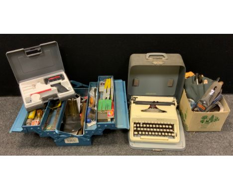 A Remington Sperry Rand Ten Forty cream typewriter, cased;  Pye Vale Radio;  tools inc Weller soldering iron;  Record Smoothi