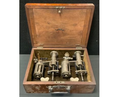 Crosby Steam Gauge and Valve Co of Boston, Massachusetts,  steam engine indicator, cased 