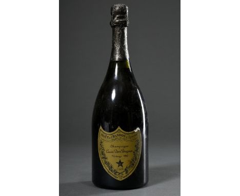 Flasche 1982 Champagner "Moet Chandon Vintage Champagner", 0,75l, Etikett etwas beschädigt