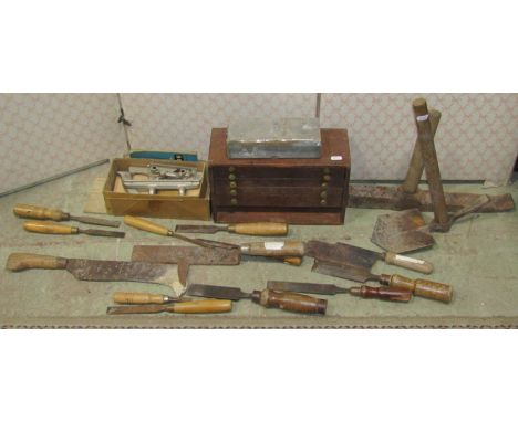 A boxed Record improvement combination plane, a further boxed Record plane, a small portable engineers tool chest,  further v