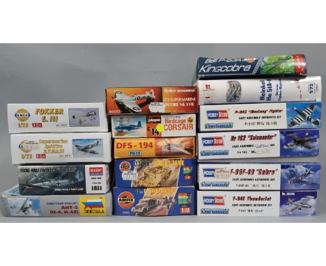 Collection of 15 model kits, all 1:72 scale, mainly model aircraft, including kits by Airfix, Hobby Boss, SM?R, Toko, PM Mode