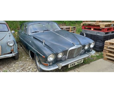 1967 JAGUAR 420 GCurrent V5 present, paperwork includes an operating manual, mechincal guide book, book of sales and service 