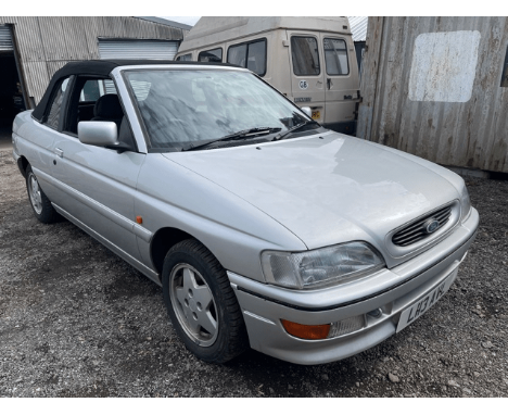 1994 FORD ESCORT SICurrent V5 present, declared manufactured in 1994, first registered in 2020. Imported from Guernsey.Paperw