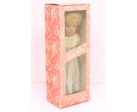 Kathe Kruse: A boxed Kathe Kruse, 'Mizzi', girl doll. Original box, good condition. Contents in a very good condition. Please