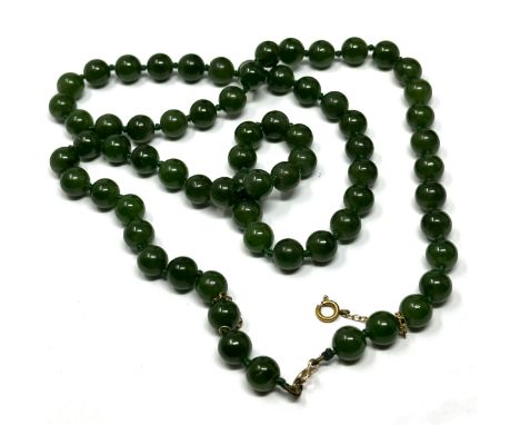 9ct gold clasp vintage nephrite beads necklace (54.9g) 