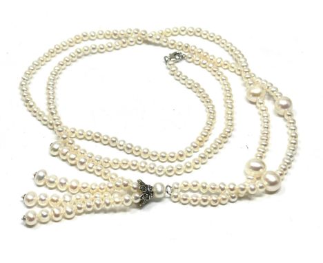 A Silver Cultured Pearl Necklace By Tggc (47g) 