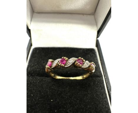 9ct  gold diamond and ruby ring (2.1g) 