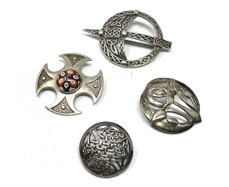 Four Scottish Silver Brooches Including One By Caithness Glass (48g) 