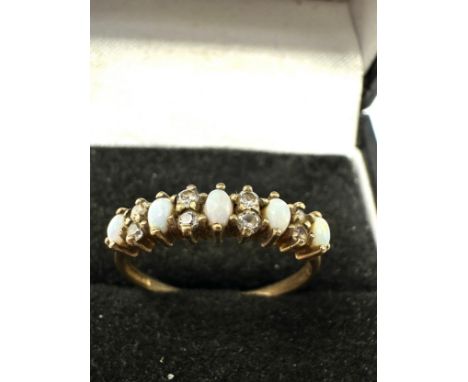 9ct gold opal and cz ring (1.3g) 