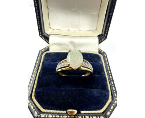 9ct  gold opal and diamond ring (2.9g) 