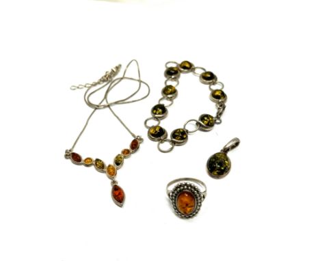 Four Silver Amber Set Jewellery Pieces (30g) 