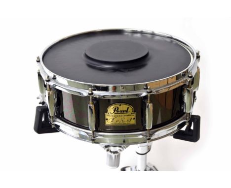 Pearl Signature Series Chad Smith Model snare drum, with Pearl snare stand 