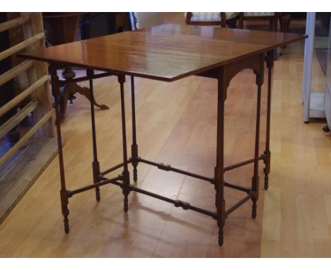 Vintage mahogany spider gate leg table Baker Furniture label to underside of table, 70 x 30cm (90cm extended), 72cm high