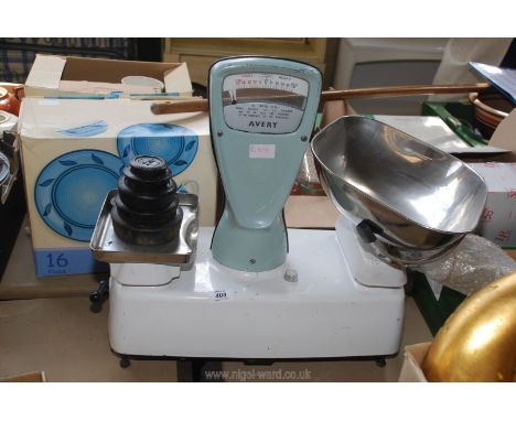 A large Avery vegetables scales with weights. 