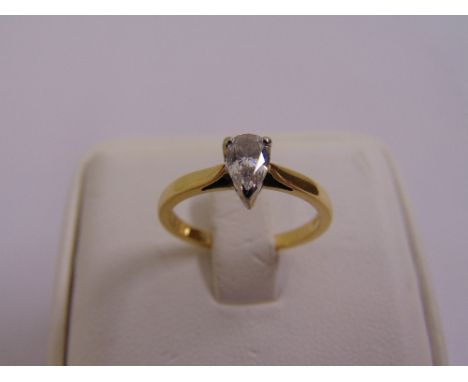18ct yellow gold diamond solitaire ring, approx total weight 2.9g