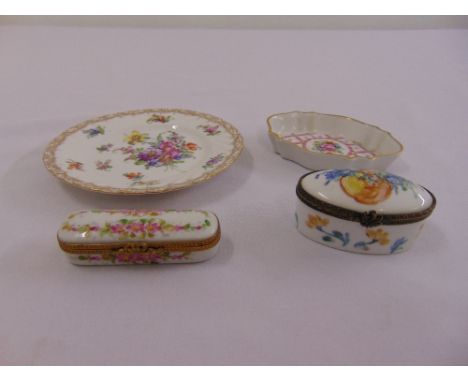 A quantity of continental porcelain to include patch boxes, a pin tray and a Dresden plate (4)
