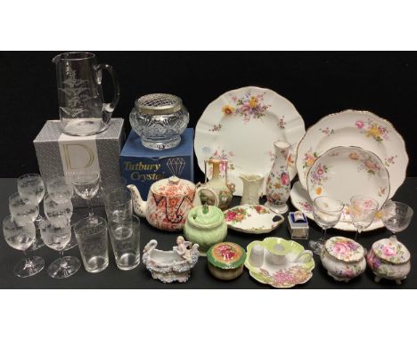 A Royal Crown Derby Posie pattern dinner plates, others; a Carlton Ware preserve pot and cover; a Dartington glass jug, boxed