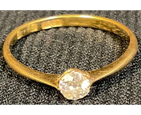 An 18ct gold diamond solitaire ring, approx. 0.25ct, size O, 1.6g 