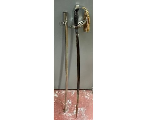 Dutch Army, infantry officers sword, model M1897. Made by Solingen blade etched’YZERHOUWER’. Approx 112cm total.