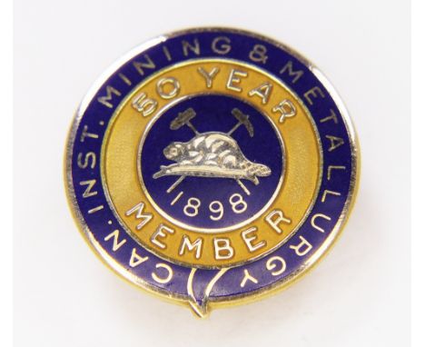 GOLD CANADIAN TIE PIN. 10 ct gold Canadian Institute of Mining tie pin, 3,7g