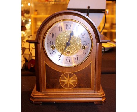 WESTMINSTER HERMLE MANTEL CLOCK. Franz Hermle Westminster chime mantel clock with original receipt, H: 26 cm