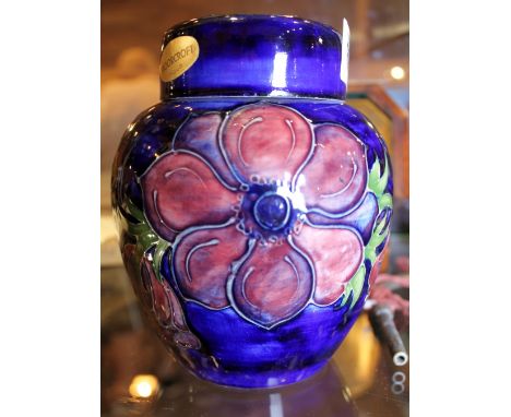 MOORCROFT GINGER JAR. Large Moorcroft Blue Anemone ginger jar, H: 16 cm