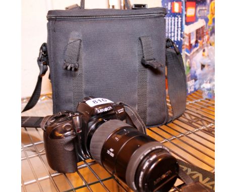 MINOLTA DYNAX CAMERA. Minolta Dynax 500si with 75-300mm lens in case