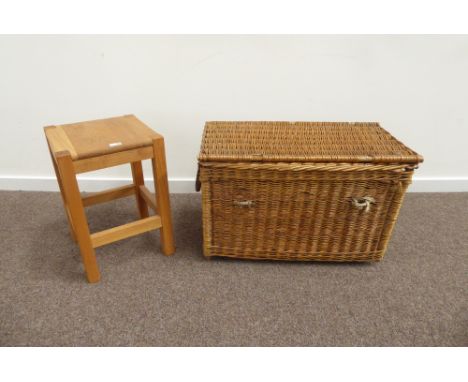 Large rectangular wicker basket with hinged lid (W77cm, H50cm, D42cm), and an oak lamp table (36cm x 36cm, H53cm) Condition R