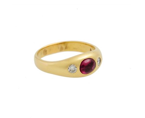   Bandring mit Rubincabochon und Brillanten   von zus. ca. 0,20 ct (punz.), ca. LGW (I-J)/SI, GG 14K, 6 gr, RW: 57, 2. Hälfte