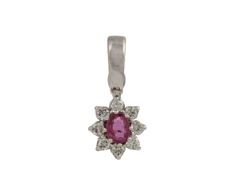   Clip-Anhänger mit oval fac. Rubin 0,25 ct und Brillanten zus. ca. 0,24 ct,   niedere Farbe und Reinheit, WG 18K, 1,6 g, 2. 