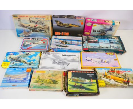 Fujimi - Airfix - Encore Models - Others - A group of boxed plastic model aircraft kits in mainly 1:72 scale. Lot includes En