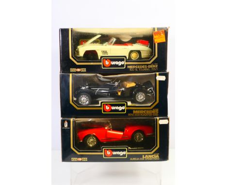 Bburago - Three boxed 1:18 scale diecast model cars, consisting of Bburago #3043 Mercedes-Benz 300SL Touring (1957); #3020 Me