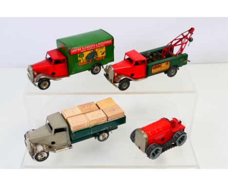 Tri-ang - Minic - A group of unboxed vehicles, a breakdown truck, a flatbed lorry with wooden crate load, a Carter Paterson &