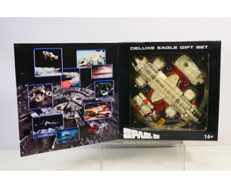 Product Enterprise - Gerry Anderson - A boxed Product Enterprise Space 1999 Deluxe Eagle Gift Set. The models appear Mint con