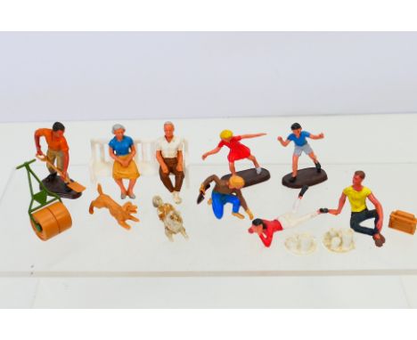 BRITAINS - a collection of loose figures including rare Britains Family / Folk figures from Britains Floral Garden series  #7