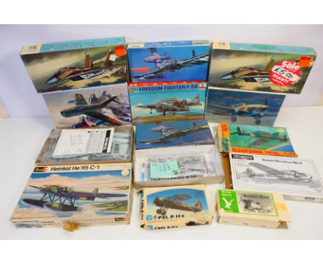 Esci - Fujimi - Dragon - Others - A group of 12 plastic model aircraft kits in 1:72 scale. Lot includes Fujimi #35135 MiG-29 