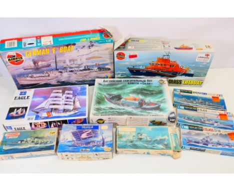 Alanger - Airfix - Others - A fleet of ten plastic model boat / ship kits in various scales. Lot includes Alanger 1:48 #04800