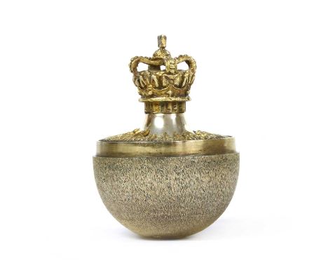 A silver gilt Queen Elizabeth ll Silver Jubilee egg, by Stuart Devlin, London 1977, with tectured finish, the top lifting to 