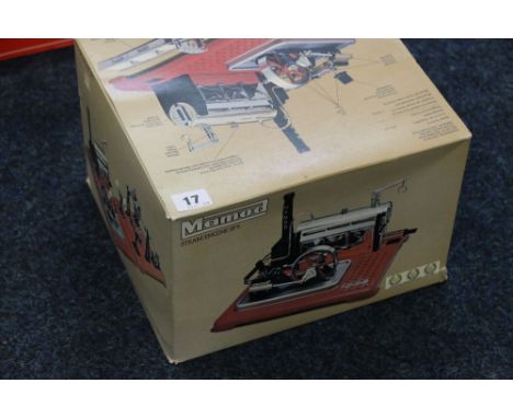 Mamod steam engine SP5 boxed.