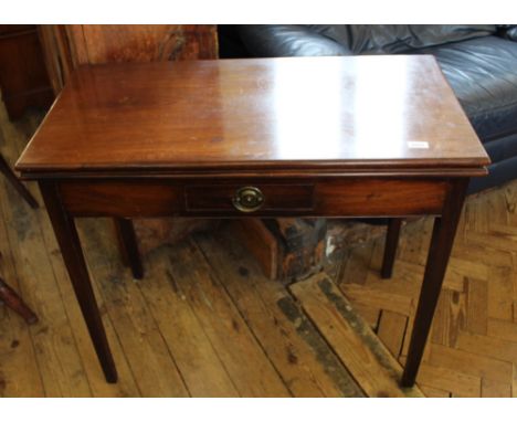 A 19th Century mahogany gate leg tea table
