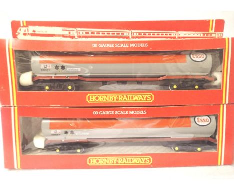 Two Hornby R028 ESSO 100 ton bogie tankers, excellent condition, boxes with wear. P&amp;P Group 1 (£14+VAT for the first lot 
