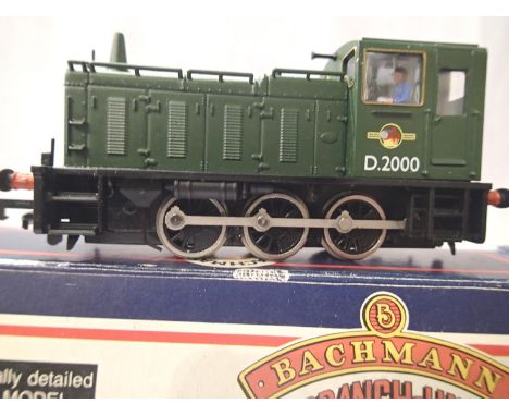Bachmann 31-350 class 03 diesel BR Green, Late Crest D2000, excellent condition, box with wear. P&amp;P Group 1 (£14+VAT for 
