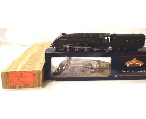 Bachmann 31-962 A4 class locomotive Golden Shuttle 4496, LNER Wartime, Black Rails Exclusive 97/350, near mint condition, box